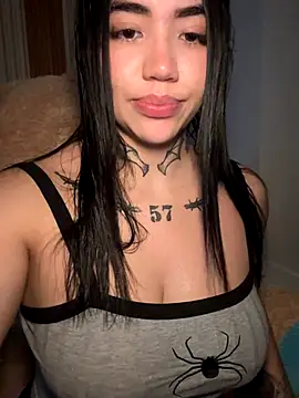 Nickiiiii online show from December 2025 06:40:01 AM