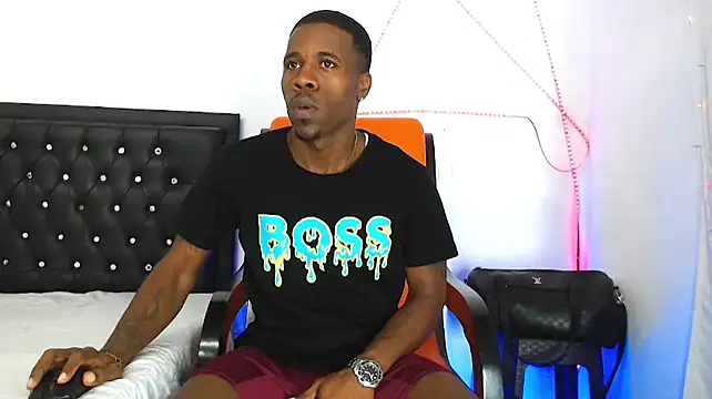 Snapshot of Damian_hart_24CM chatting on October 2025 10:08:02 PM Damian hart 24CM online show from October 2025 10:08:02 PM