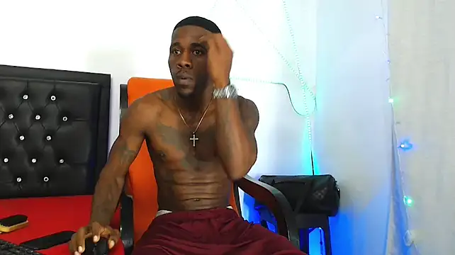 Snapshot of Damian_hart_24CM chatting on November 2025 04:22:02 PM Damian hart 24CM online show from November 2025 04:22:02 PM