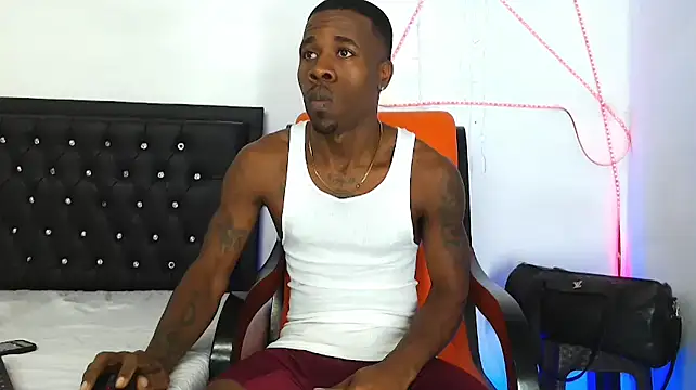 Snapshot of Damian_hart_24CM chatting on October 2025 10:48:01 AM Damian hart 24CM online show from October 2025 10:48:01 AM