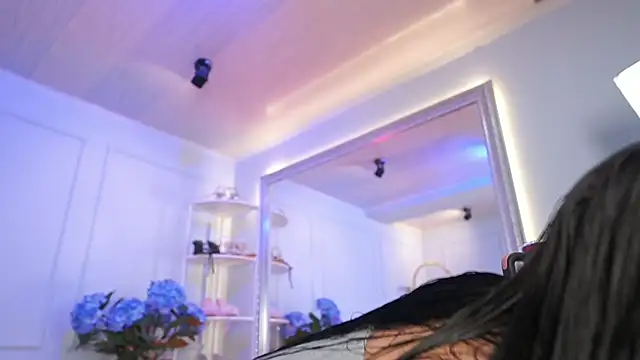 elasummer online show from March 2026 12:32:01 PM