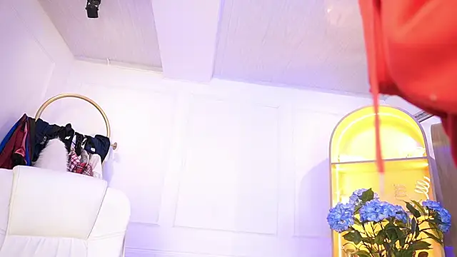 elasummer online show from January 2026 12:30:01 PM