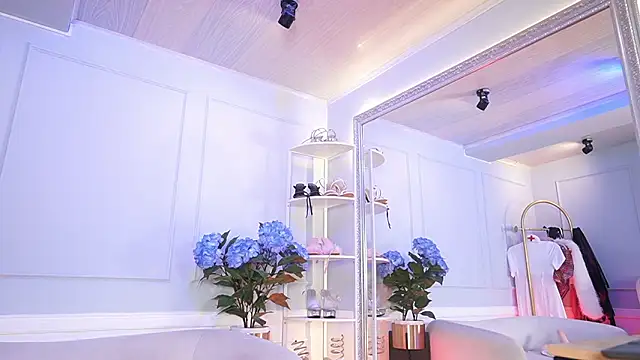 elasummer online show from March 2026 12:30:02 PM