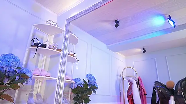 elasummer online show from March 2026 12:31:01 PM