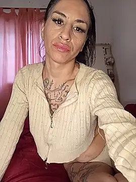 LaCristinatrans online show from October 2025 08:10:01 PM