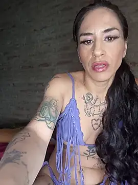 LaCristinatrans online show from November 2025 06:52:02 PM