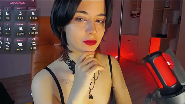 mollyposhh online show from November 2025 04:55:02 PM