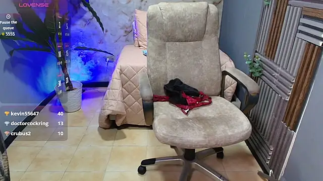 jennaa milf  online show from May 2026 01:56:01 AM