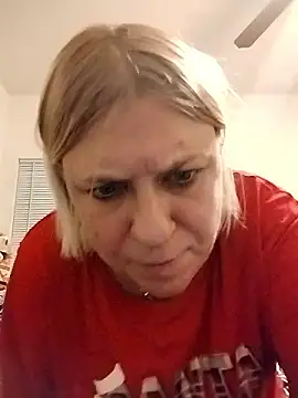 Snapshot of Playmate86 chatting on December 2024 12:08:02 AM Playmate86 online show from December 2024 12:08:02 AM