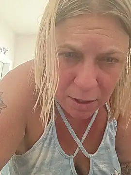 Playmate86 online show from June 2026 10:53:02 PM