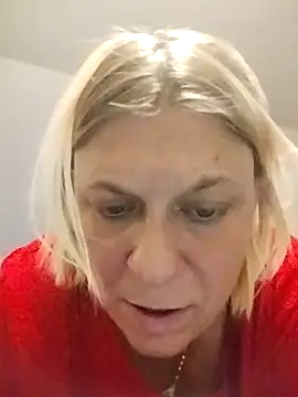 Snapshot of Playmate86 chatting on December 2024 10:12:01 AM Playmate86 online show from December 2024 10:12:01 AM