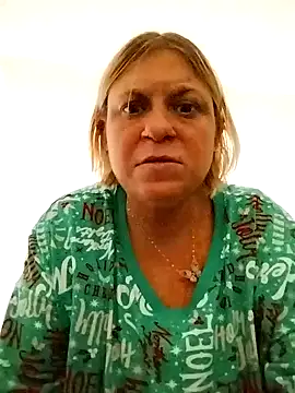 Snapshot of Playmate86 chatting on December 2024 02:33:01 PM Playmate86 online show from December 2024 02:33:01 PM