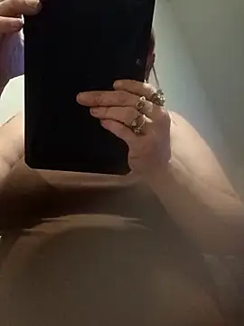 Playmate86 online show from April 2026 04:52:01 AM