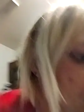 Snapshot of Playmate86 chatting on December 2024 07:05:02 AM Playmate86 online show from December 2024 07:05:02 AM