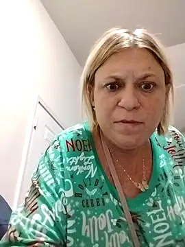 Snapshot of Playmate86 chatting on December 2024 07:10:02 AM Playmate86 online show from December 2024 07:10:02 AM