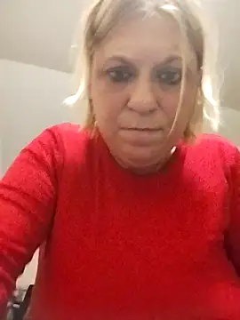 Snapshot of Playmate86 chatting on December 2024 01:57:01 AM Playmate86 online show from December 2024 01:57:01 AM