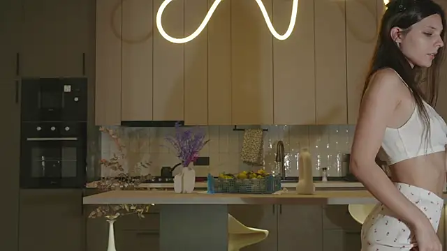 whisper of love online show from October 2025 02:10:01 AM