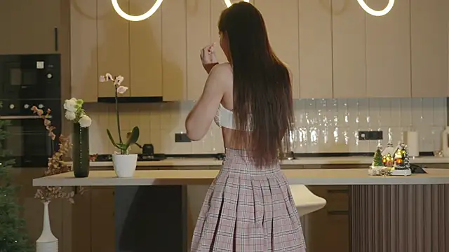 whisper of love online show from December 2025 02:12:02 AM