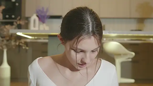 whisper of love online show from November 2025 02:15:01 AM