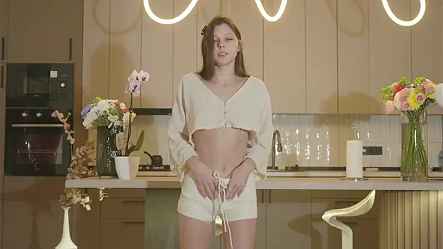 whisper of love online show from November 2025 02:12:02 AM