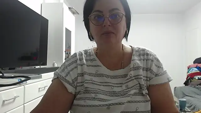 Amandamuller1982 online show from October 2025 10:00:02 PM