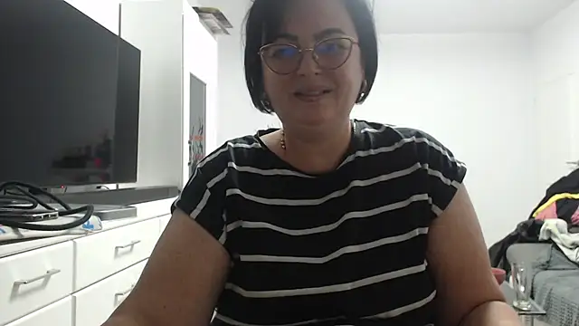 Amandamuller1982 online show from October 2025 08:00:01 PM