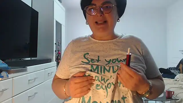 Amandamuller1982 online show from April 2026 11:50:01 AM