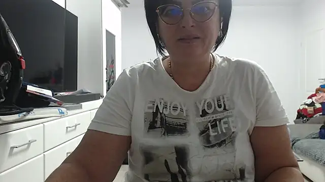 Amandamuller1982 online show from October 2025 08:21:01 PM