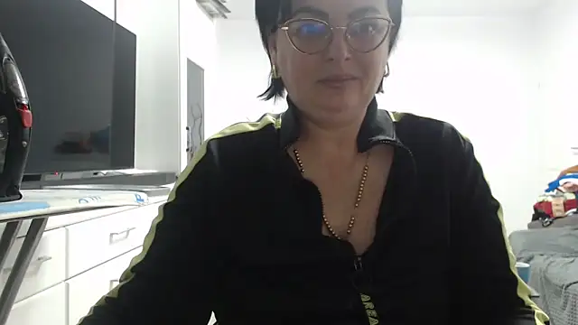 Amandamuller1982 online show from November 2025 02:17:01 AM