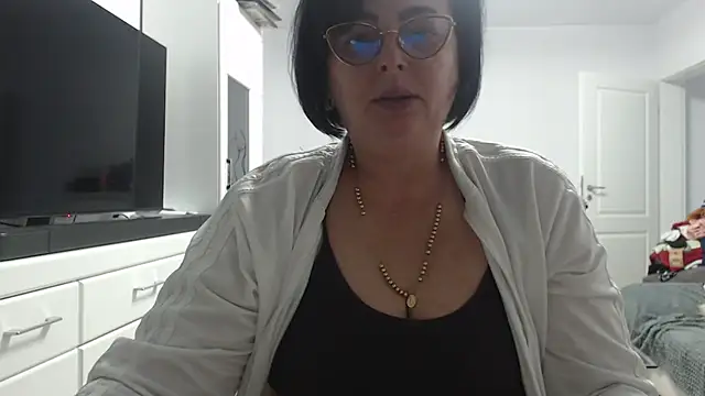 Amandamuller1982 online show from November 2025 04:54:01 PM