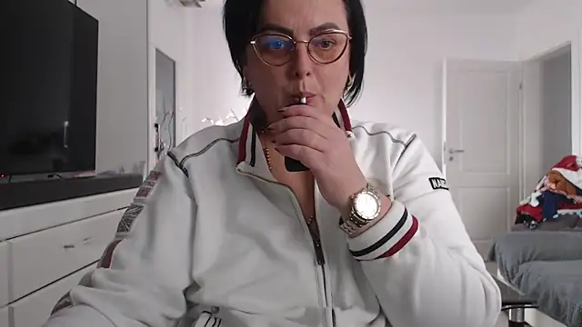 Amandamuller1982 online show from November 2025 12:27:02 PM