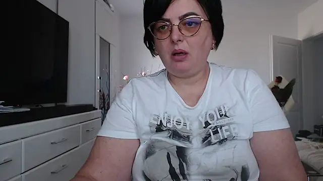 Amandamuller1982 online show from March 2026 12:13:01 PM