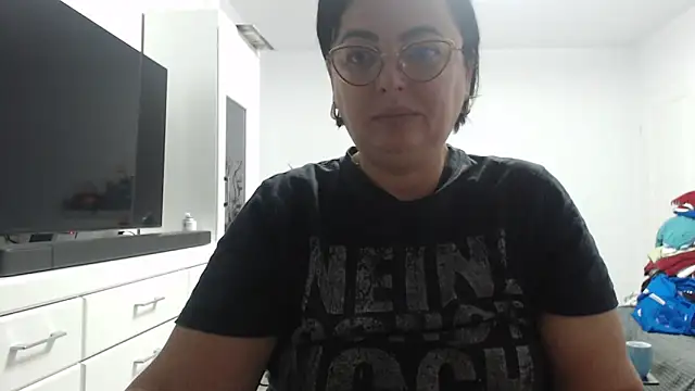 Amandamuller1982 online show from September 2025 09:43:01 PM
