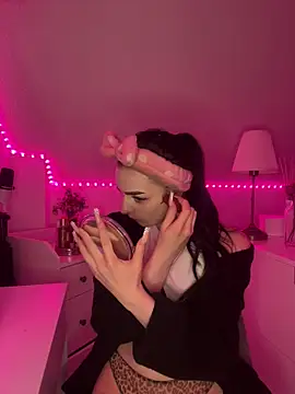 AdelinaAlia online show from February 2026 09:06:02 PM