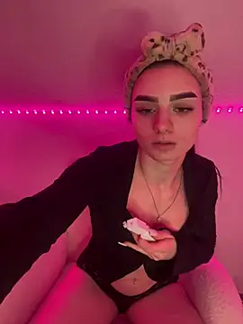 AdelinaAlia online show from March 2026 06:48:01 PM