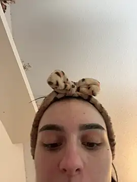 AdelinaAlia online show from April 2026 10:43:02 AM