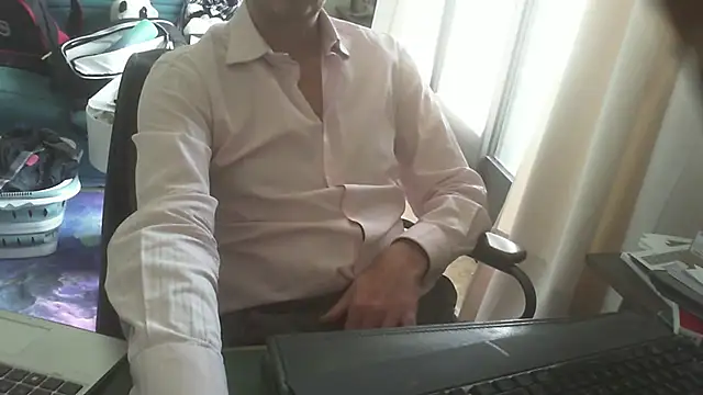 shyfrenchcock1 online show from April 2026 03:07:01 PM