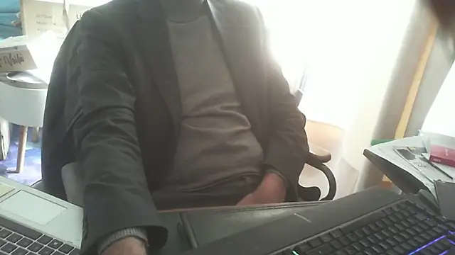 shyfrenchcock1 online show from March 2026 01:51:02 PM