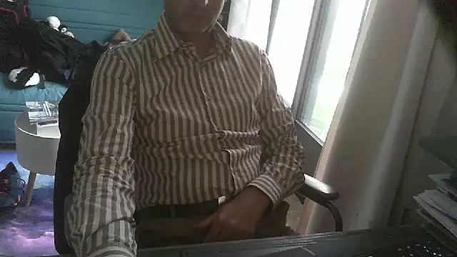 Snapshot of shyfrenchcock1 chatting on October 2025 02:27:01 PM shyfrenchcock1 online show from October 2025 02:27:01 PM