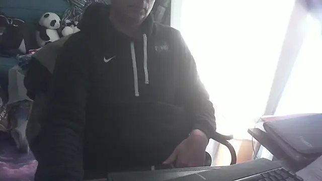 shyfrenchcock1 online show from April 2026 08:27:01 AM