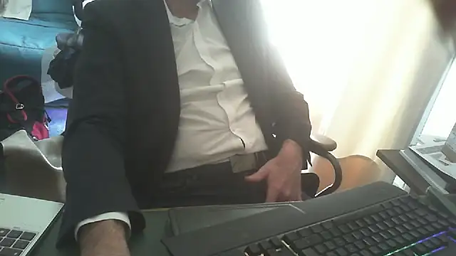 shyfrenchcock1 online show from April 2026 11:57:01 AM