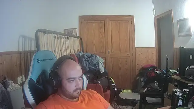 Snapshot of chicomallorca96 chatting on October 2025 03:14:01 PM chicomallorca96 online show from October 2025 03:14:01 PM