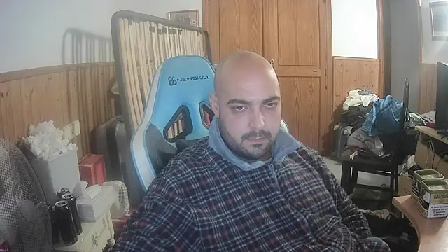 Snapshot of chicomallorca96 chatting on November 2025 05:39:02 PM chicomallorca96 online show from November 2025 05:39:02 PM