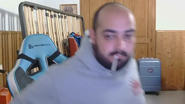 chicomallorca96 online show from February 2026 04:49:01 PM