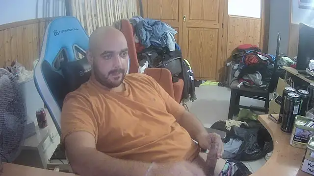 Snapshot of chicomallorca96 chatting on October 2025 03:35:02 PM chicomallorca96 online show from October 2025 03:35:02 PM