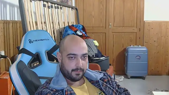 chicomallorca96 online show from March 2026 02:57:01 PM