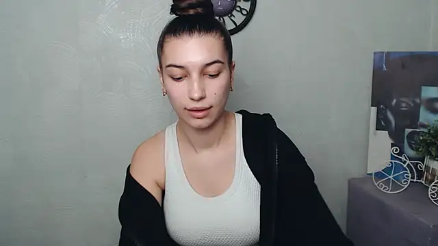 KarolinaRosse  online show from March 2025 10:05:02 AM