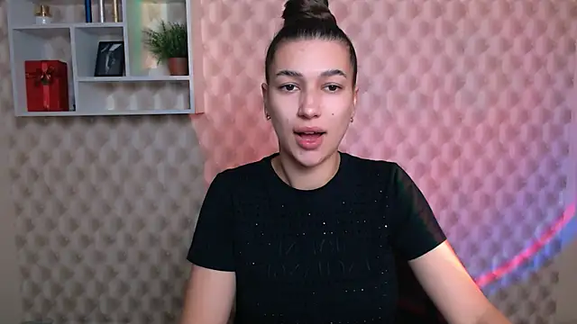 KarolinaRosse  online show from October 2025 05:12:02 AM