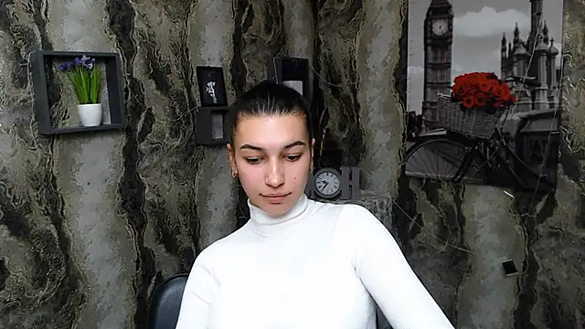 KarolinaRosse  online show from February 2025 01:00:02 PM