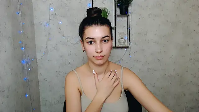 KarolinaRosse  online show from March 2025 01:18:01 PM